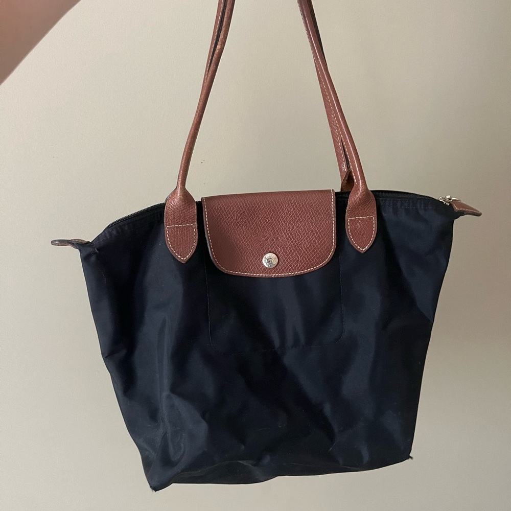 Small black longchamp le pilage tote bag